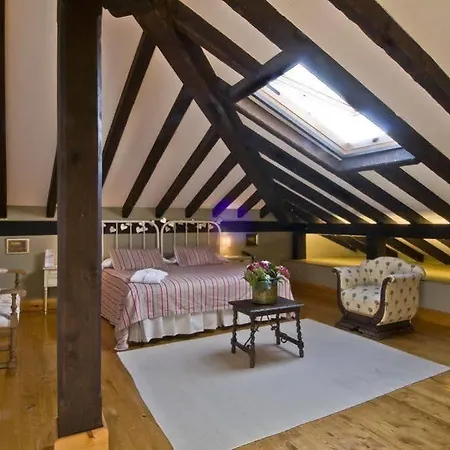 La Casona De מלון Suesa