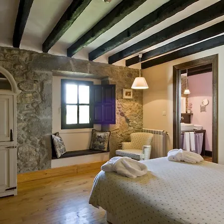 La Casona De מלון Suesa